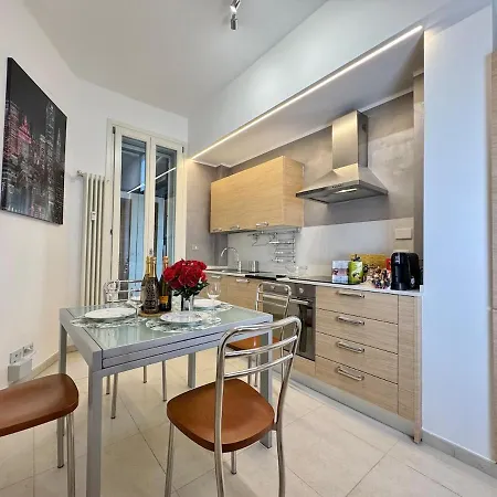 Armonia House - 2 Minutes From The Station