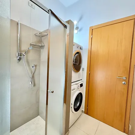 아파트 Armonia House - 2 Minutes From The Station