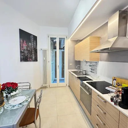 Armonia House - 2 Minutes From The Station דירה *