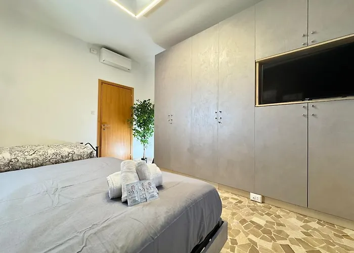 Armonia House - 2 Minutes From The Station شقة *