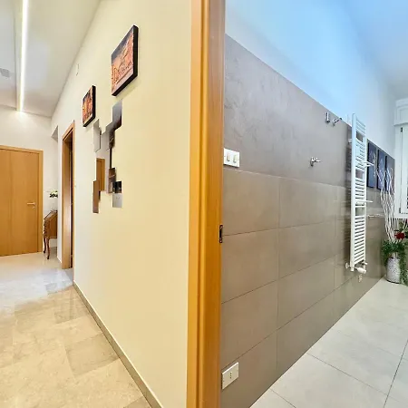 Armonia House - 2 Minutes From The Station Boloňa