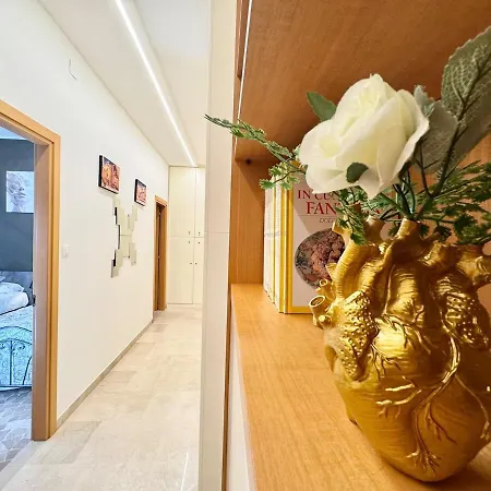 Armonia House - 2 Minutes From The Station Apartmán