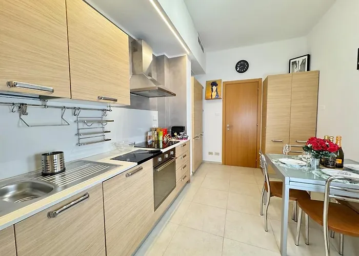 아파트 Armonia House - 2 Minutes From The Station *