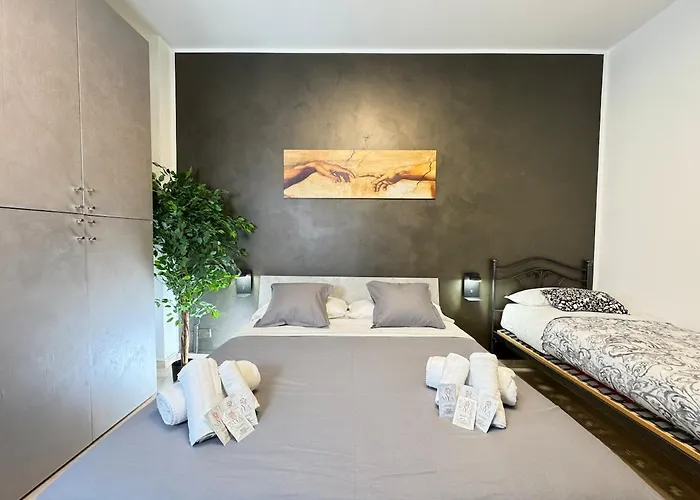 Armonia House - 2 Minutes From The Station 볼로냐