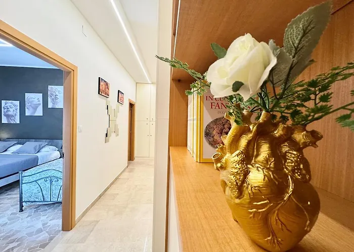 Armonia House - 2 Minutes From The Station 아파트